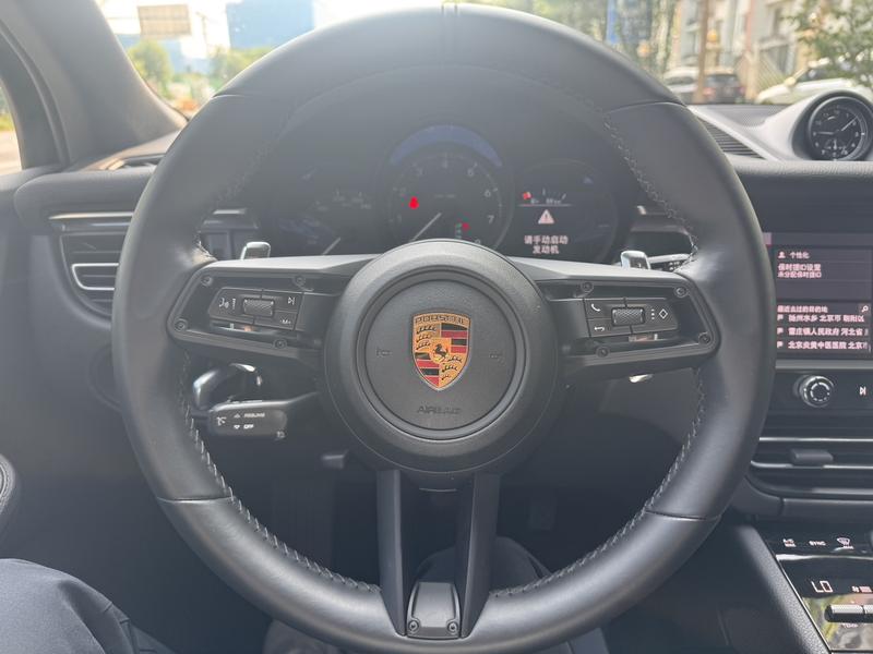 Porsche Macan, 2022 — фото 8 из 12