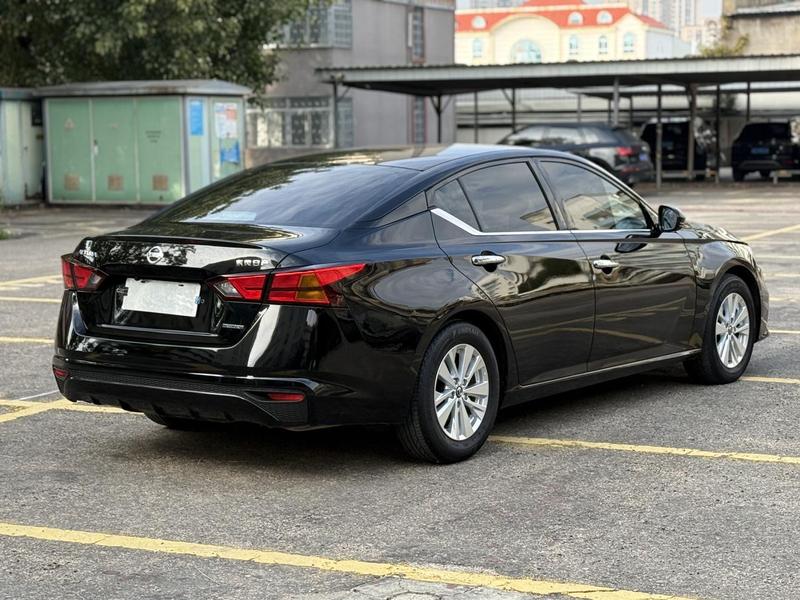 Nissan Teana, 2022 — фото 6 из 10