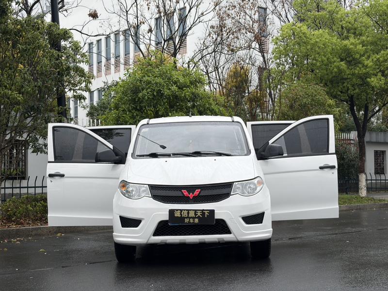 Wuling Hongguang, 2022 — фото 2 из 12