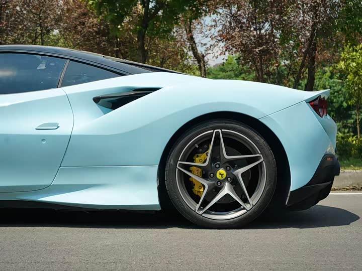 Ferrari F8, 2022 — фото 7 из 9