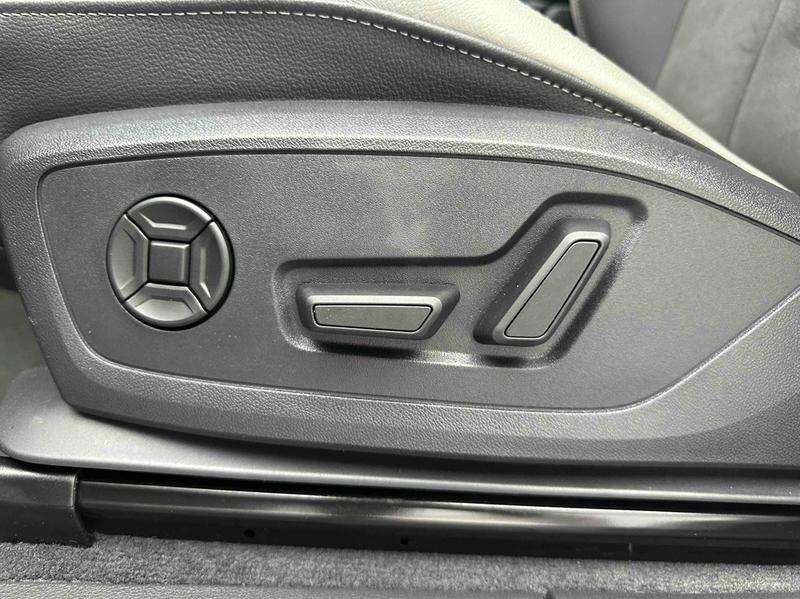 Audi Q3, 2023 — фото 12 из 12
