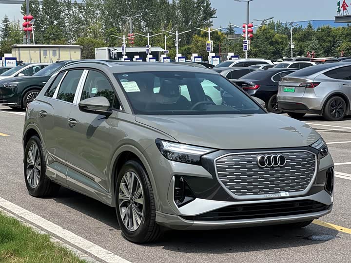 Audi Q4 e-tron, 2026 — фото 3 из 9