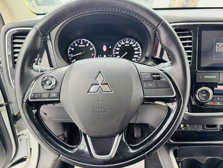 Mitsubishi Outlander, 2021 — фото 9 из 9