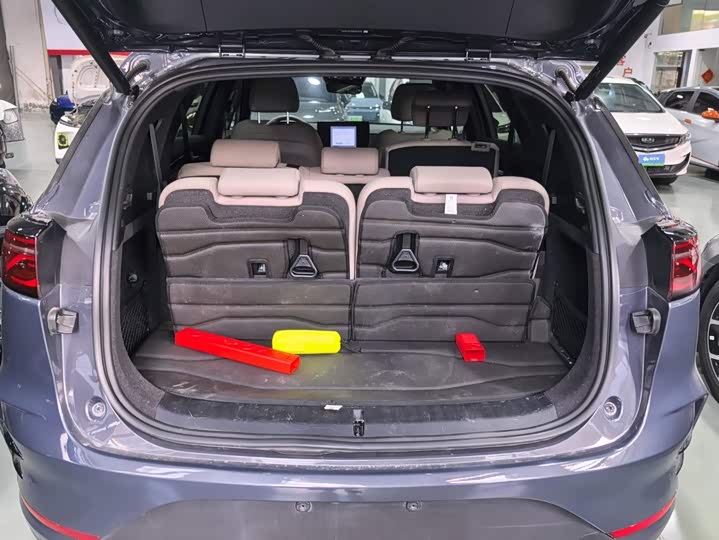 BYD Tang Hybrid/EV, 2023 — фото 4 из 9