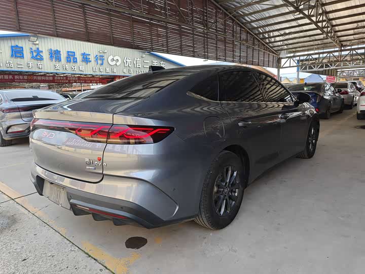 BYD Qin L, 2025 — фото 4 из 9