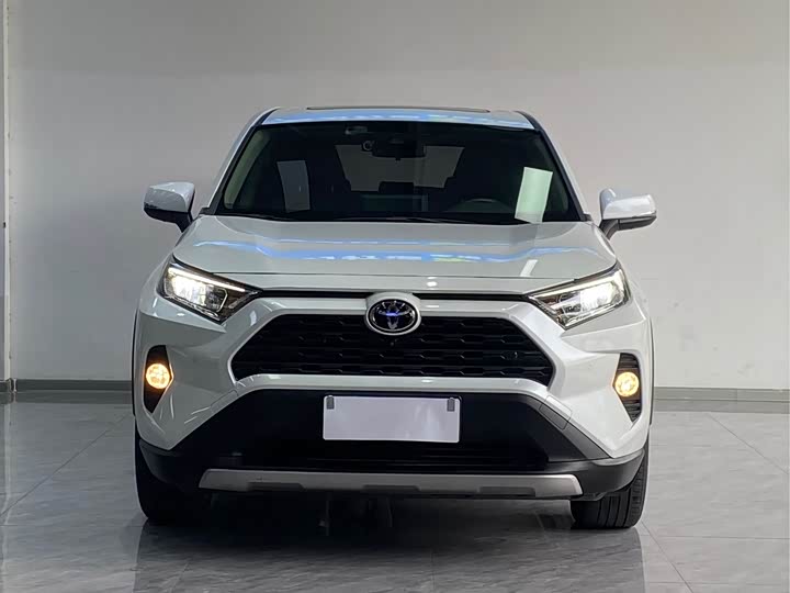 Toyota RAV4, 2022 — фото 2 из 9