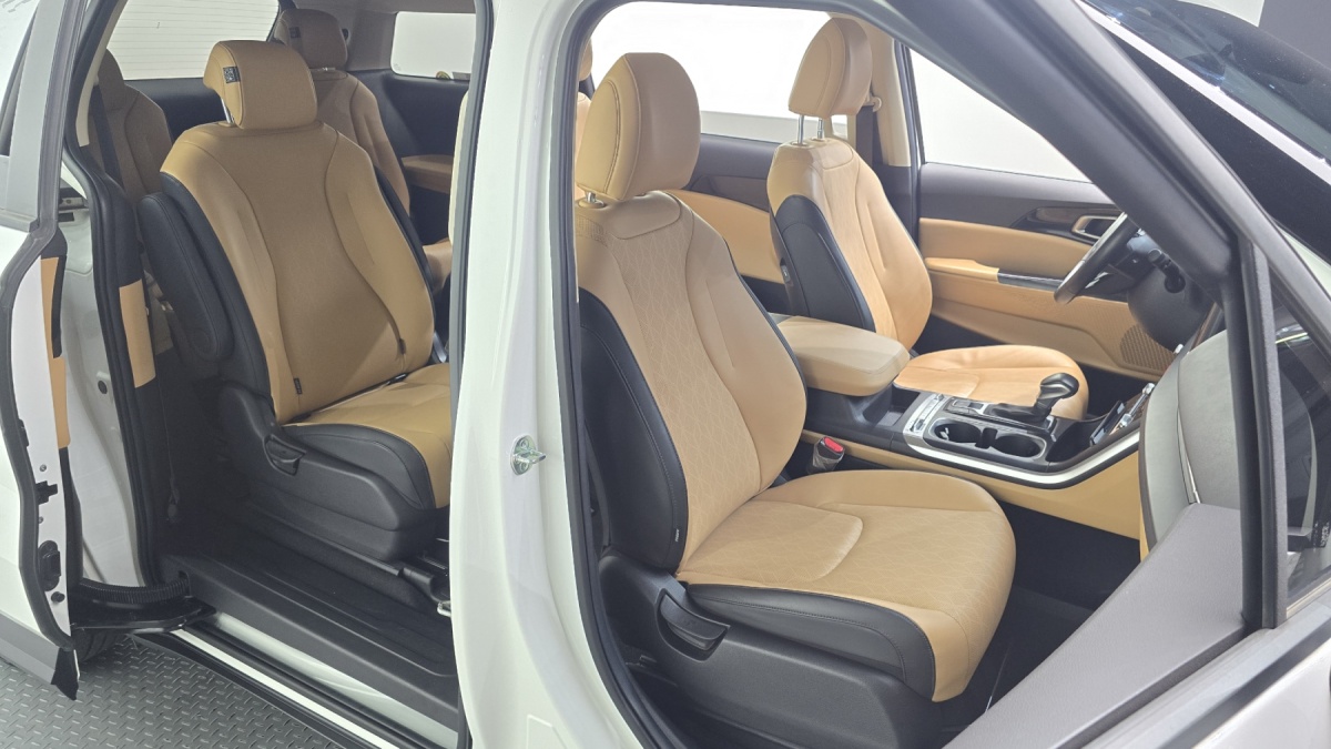 Kia Carnival, 2022 — фото 12 из 12