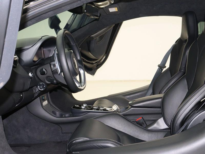 McLaren GT, 2023 — фото 12 из 12
