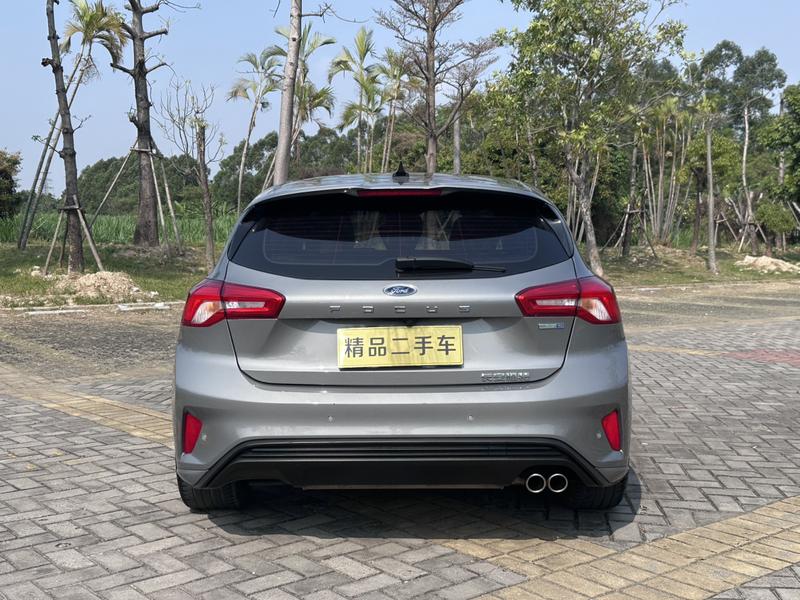 Ford Focus, 2022 — фото 6 из 12