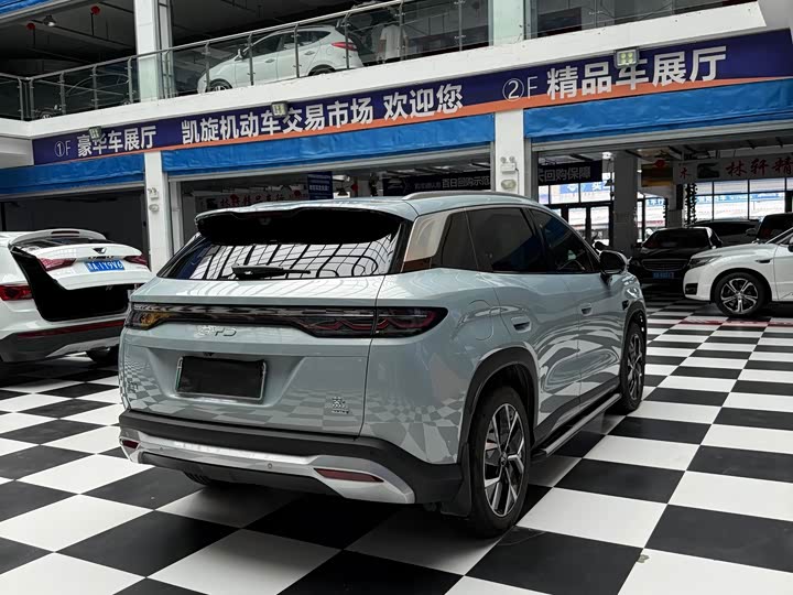 BYD Song L DM-i Hybrid, 2025 — фото 4 из 9
