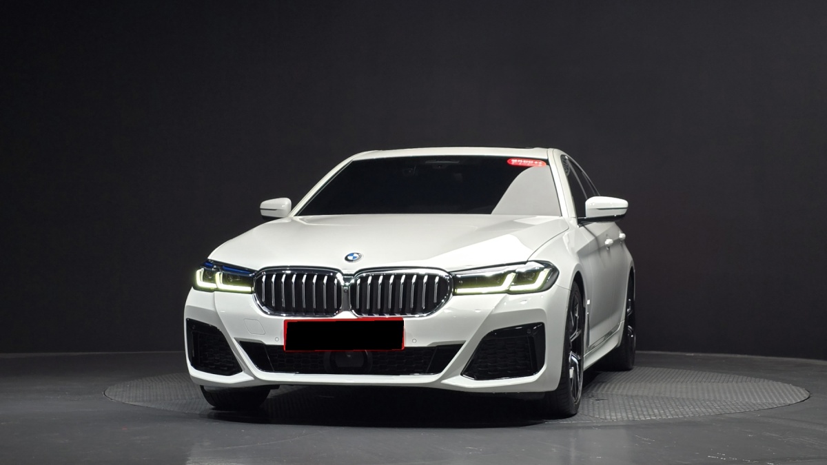 BMW 5 Series, 2023 — фото 3 из 12