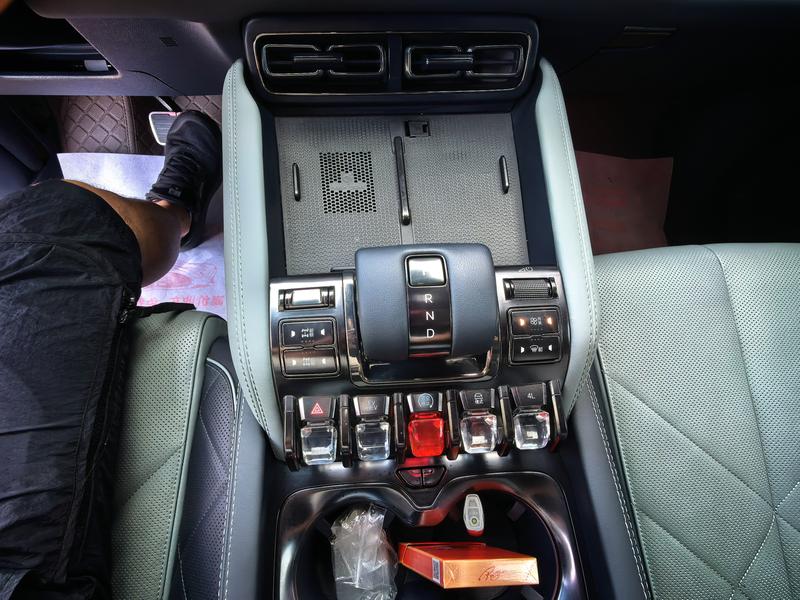 BYD FangChengBao Leopard 5, 2023 — фото 11 из 12