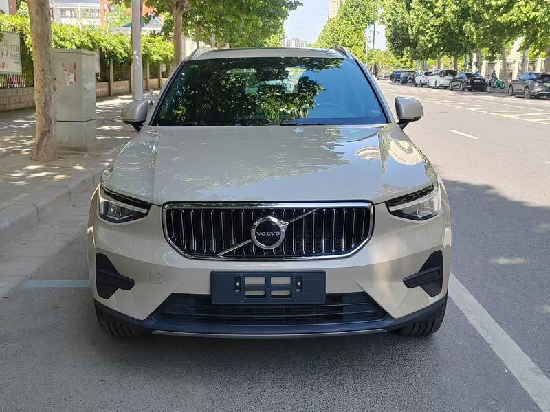 Volvo XC40, 2024 — фото 2 из 10