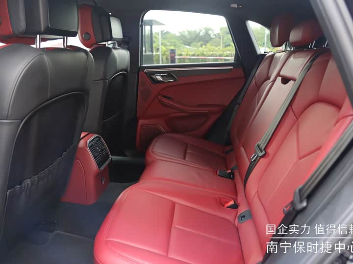 Porsche Macan, 2021 — фото 8 из 9