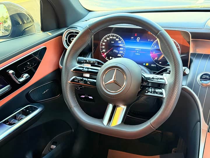 Mercedes-Benz GLC-Class, 2023 — фото 7 из 9