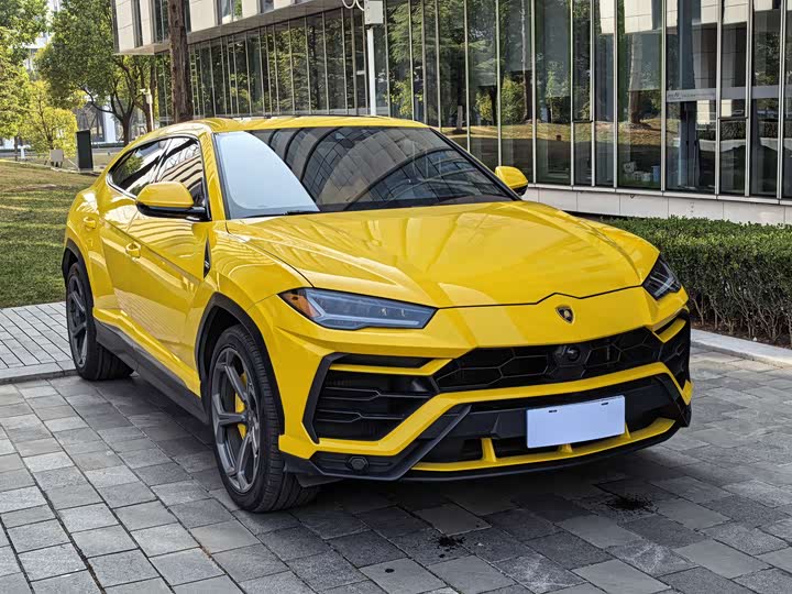 Lamborghini Urus, 2022 — фото 3 из 9