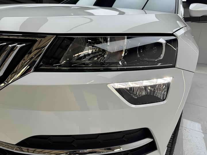 Skoda Karoq, 2023 — фото 8 из 9