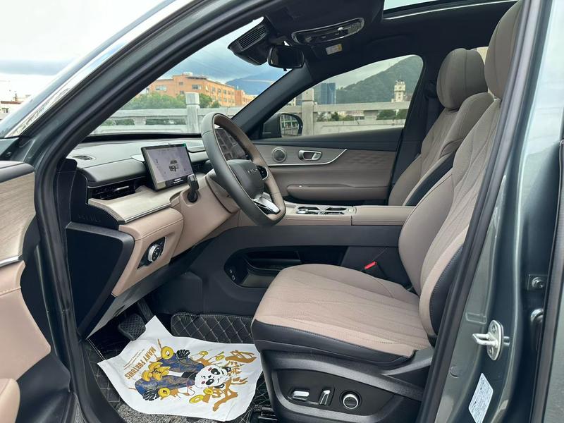 Chery Tiggo 8 Plus, 2025 — фото 8 из 10