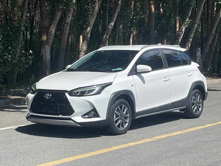 Toyota Yaris L Hatchback, 2022 — фото 3 из 9