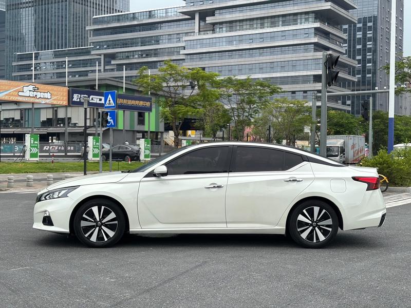 Nissan Teana, 2022 — фото 4 из 12
