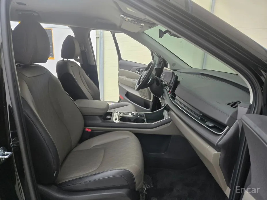 Kia Carnival, 2023 — фото 11 из 12
