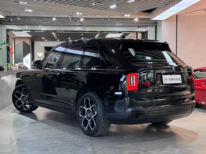 Rolls-Royce Cullinan, 2023 — фото 5 из 9