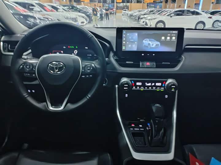 Toyota Wildlander, 2023 — фото 7 из 9