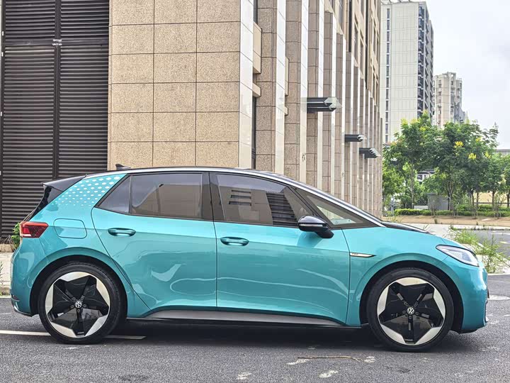 Volkswagen ID.3, 2022 — фото 9 из 9