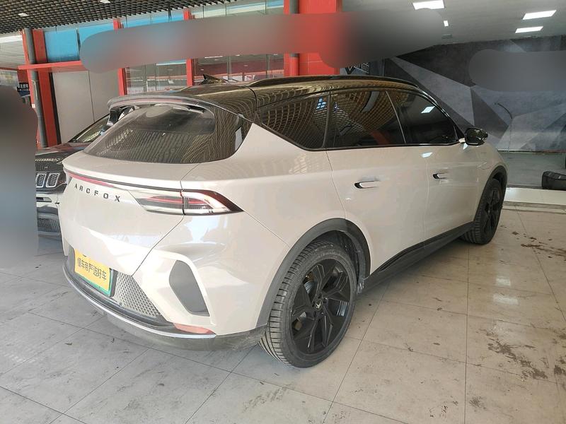BAIC Arcfox Alpha T, 2023 — фото 2 из 12