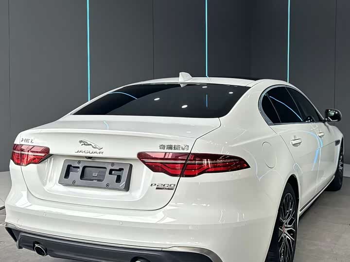 Jaguar XE L, 2021 — фото 6 из 9