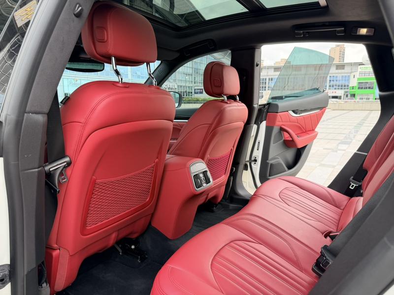Maserati Levante, 2023 — фото 10 из 11