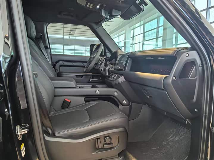 Land Rover Defender, 2022 — фото 9 из 9