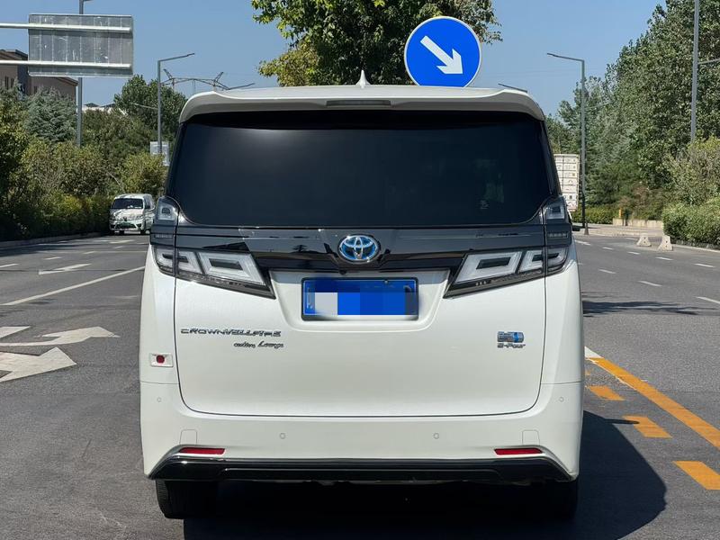 Toyota Vellfire, 2022 — фото 4 из 10