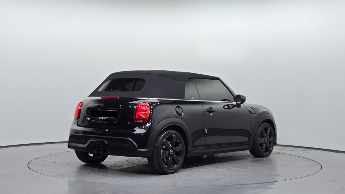 Mini Cooper Convertible, 2023 — фото 2 из 12