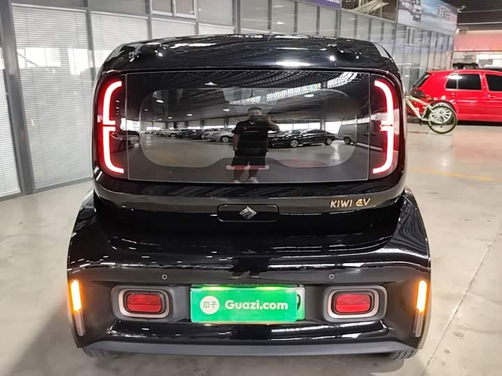Baojun KiWi EV, 2022 — фото 6 из 9