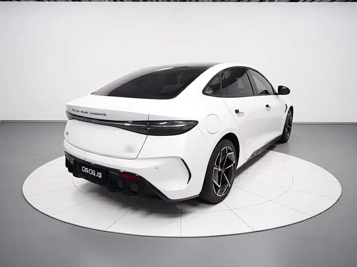 BYD Seal, 2022 — фото 7 из 9