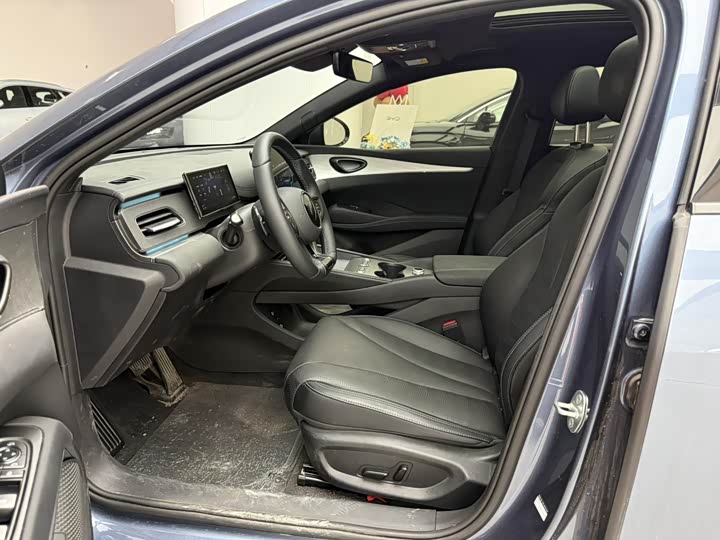 BYD Seal 06 Hybrid/EV, 2025 — фото 7 из 9