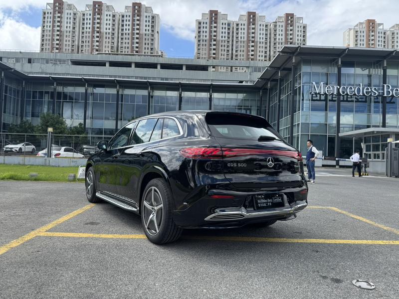 Mercedes-Benz EQS SUV, 2026 — фото 4 из 12