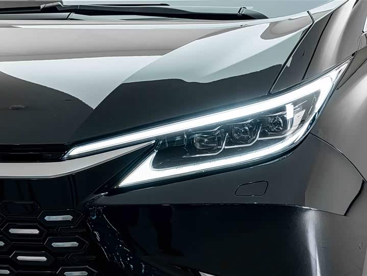 Lexus LM, 2025 — фото 4 из 9