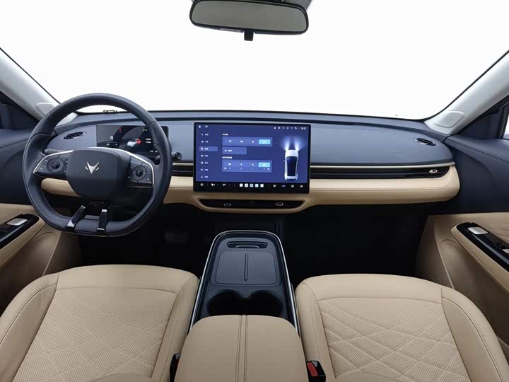 BAIC Arcfox T1, 2025 — фото 5 из 9