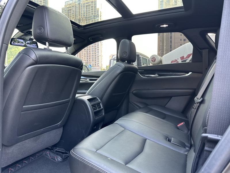 Cadillac XT5, 2022 — фото 10 из 11
