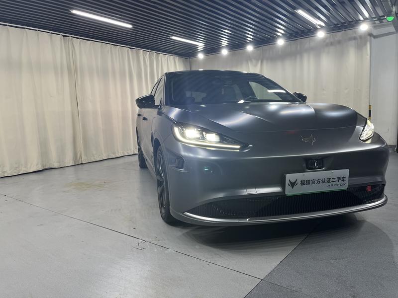 BAIC Arcfox Alpha S, 2023 — фото 3 из 10