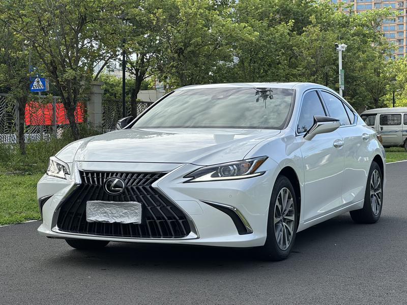 Lexus ES, 2022 — купить в Смоленске под ключ