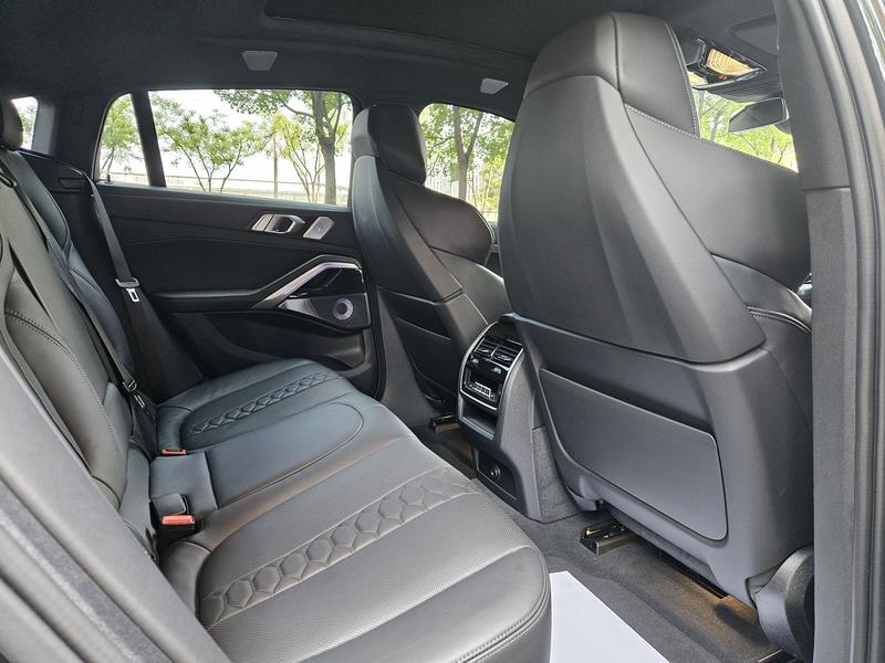 BMW X6 M, 2025 — фото 11 из 12