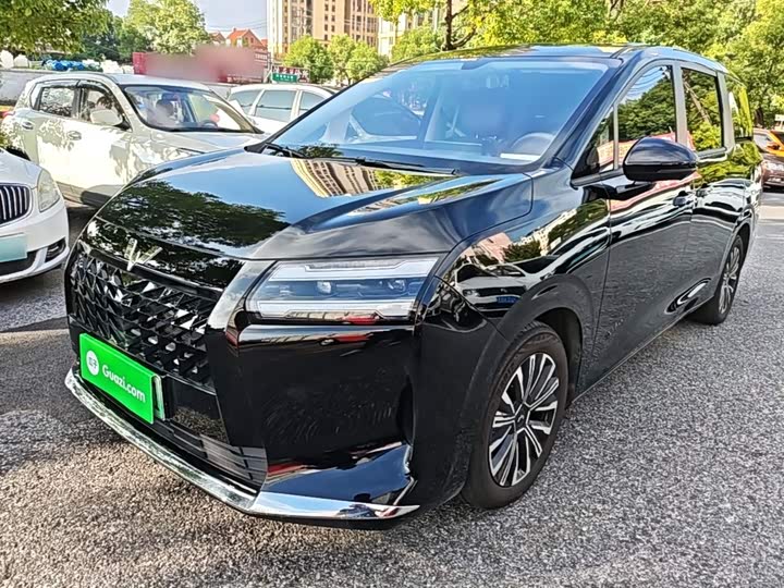 Wuling Starlight 730 Hybrid/EV, 2025 — фото 2 из 9