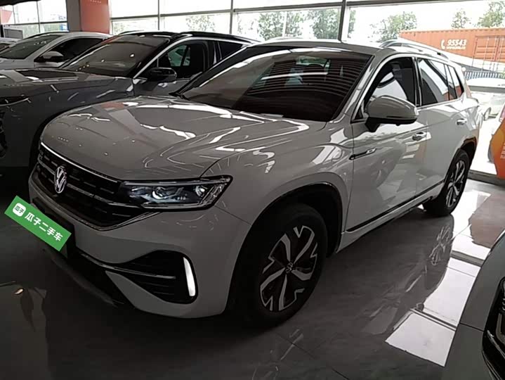 Volkswagen Tayron GTE Hybrid, 2024 — фото 2 из 9