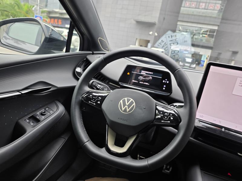 Volkswagen ID.Unyx 06, 2025 — фото 8 из 11