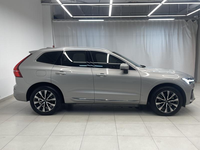 Volvo XC60, 2023 — фото 8 из 12