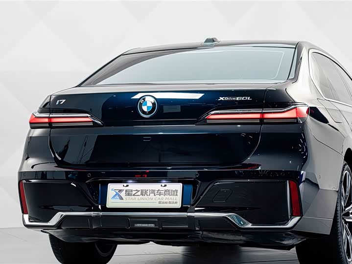 BMW i7, 2024 — фото 7 из 9