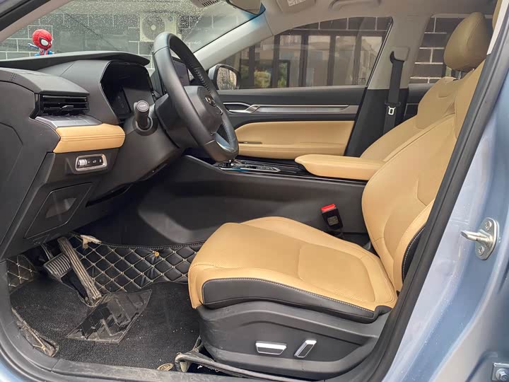 Geely Emgrand L Hi·P Hybrid, 2023 — фото 8 из 9